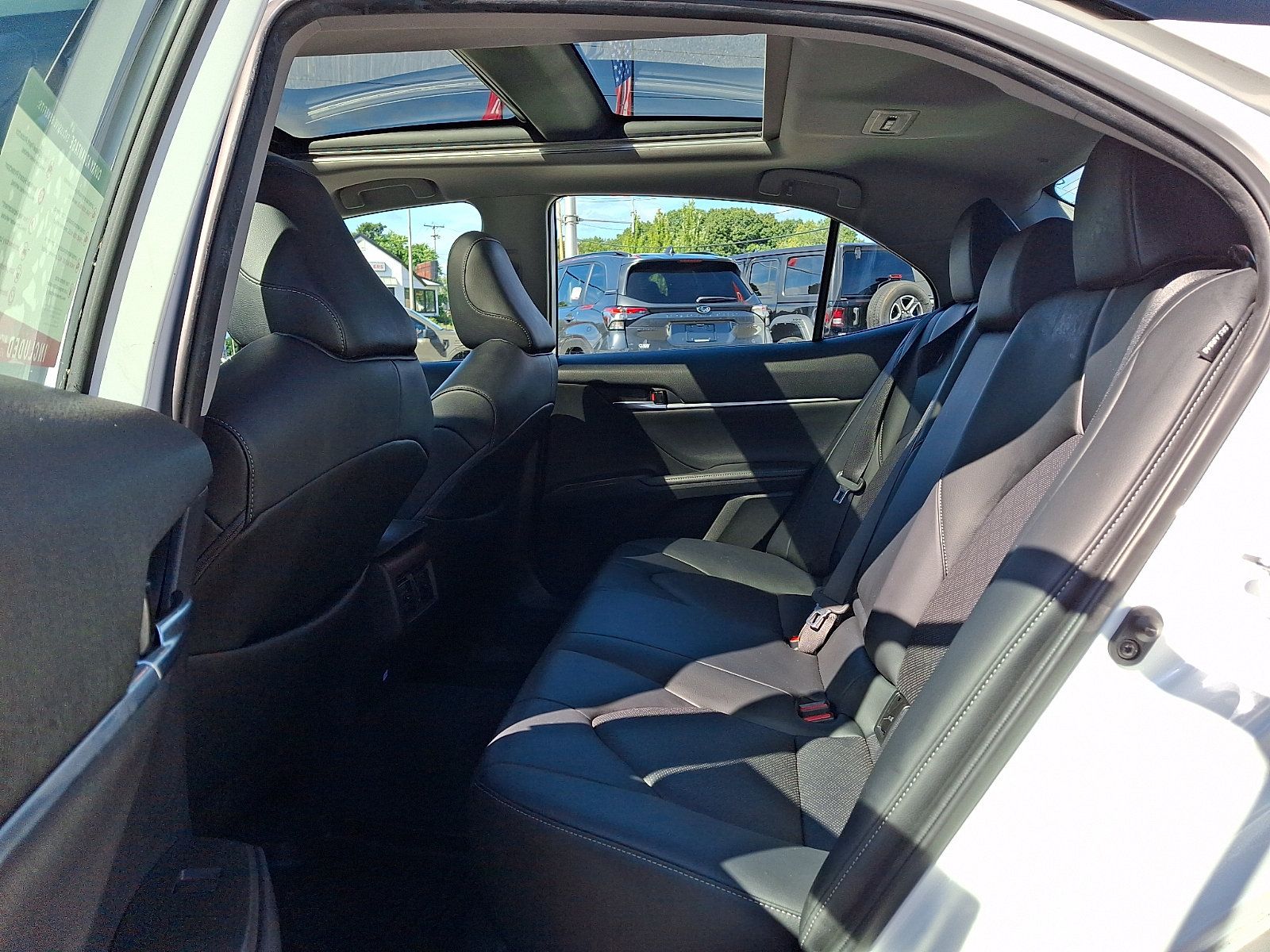 Used 2022 Toyota Camry XSE AWD/4WD image 11