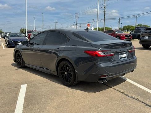 Used 2025 Toyota Camry SE w/ Convenience Package FWD image 4