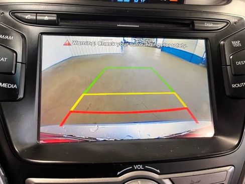 Used 2015 Hyundai Elantra Limited w/ Option Group 05 image 28