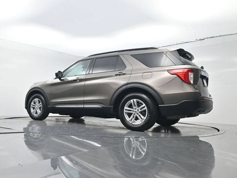 Used 2021 Ford Explorer XLT RWD image 23