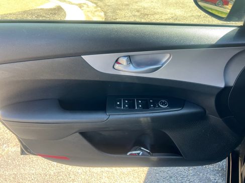 Used 2024 Kia Forte LXS image 17