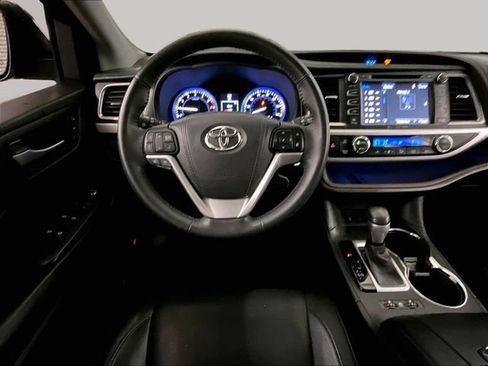 Used 2016 Toyota Highlander Limited AWD/4WD image 5