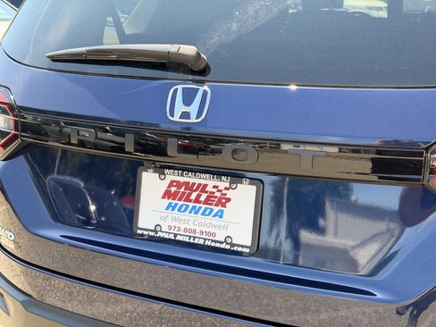 Used 2025 Honda Pilot EX-L image 27