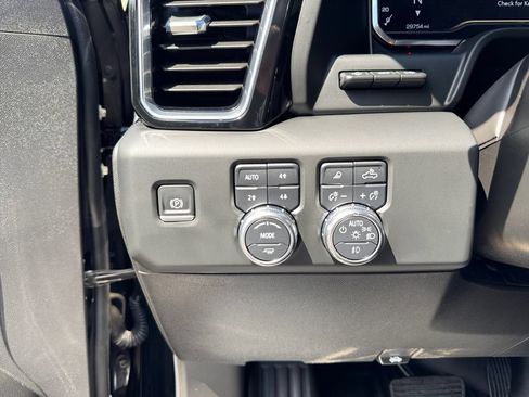 Used 2024 GMC Sierra 1500 Denali AWD/4WD image 23