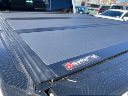Certified 2018 Toyota Tacoma TRD Off-Road AWD/4WD image 41