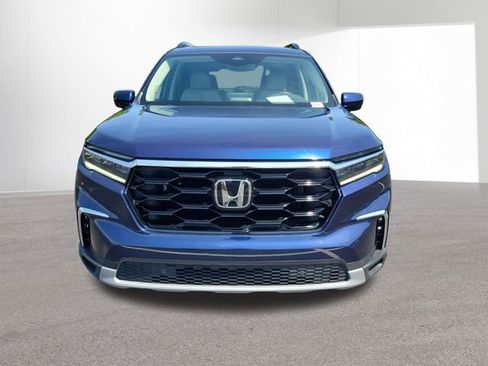 Used 2024 Honda Pilot Touring image 16