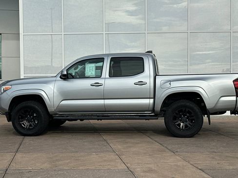 Certified 2022 Toyota Tacoma SR image 8