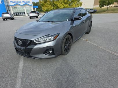Used 2022 Nissan Maxima SR w/ Sport Mat Group