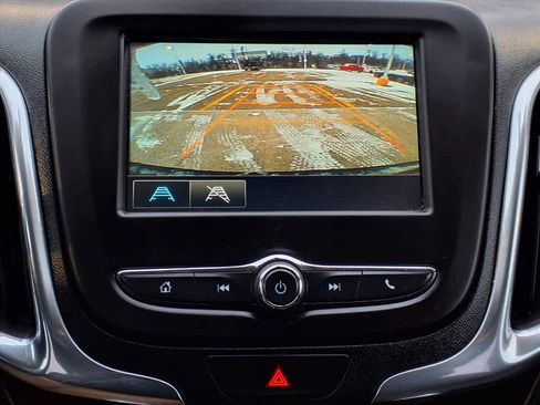 Used 2018 Chevrolet Equinox LT image 14