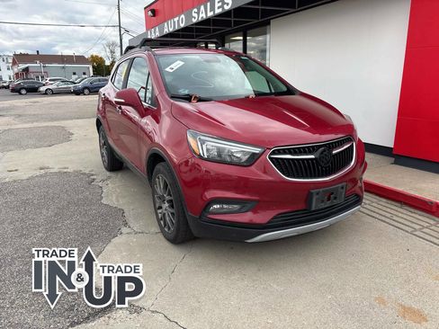 Used 2019 Buick Encore Sport Touring image 2