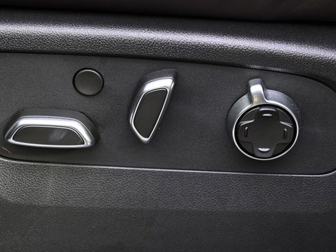 Certified 2024 Cadillac Escalade Sport Platinum w/ LPO, ONYX Package image 14