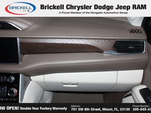 Used 2022 GMC Yukon Denali AWD/4WD image 17