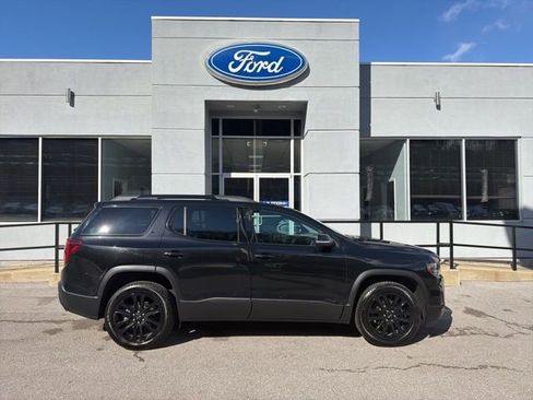 Used 2022 GMC Acadia SLT w/ Elevation Edition image 2