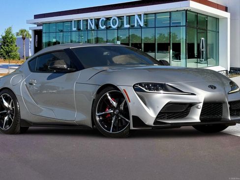 Used 2022 Toyota Supra Premium w/ Driver Assist Package image 2