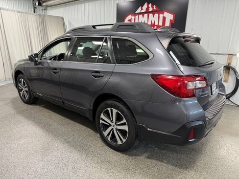 Used 2019 Subaru Outback 3.6R Limited AWD/4WD image 6
