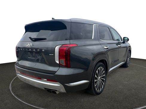 Used 2023 Hyundai Palisade Calligraphy image 6