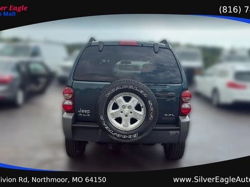 Used 2005 Jeep Liberty Sport AWD/4WD image 4