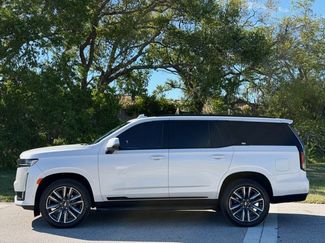 Used 2021 Cadillac Escalade Sport w/ Heavy-Duty Trailer Package video 2