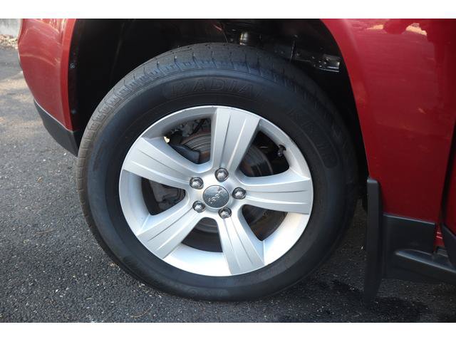 Used 2014 Jeep Cherokee Latitude AWD/4WD image 14