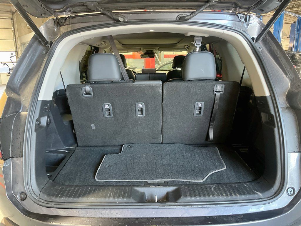 Used 2025 Honda Pilot Touring image 28