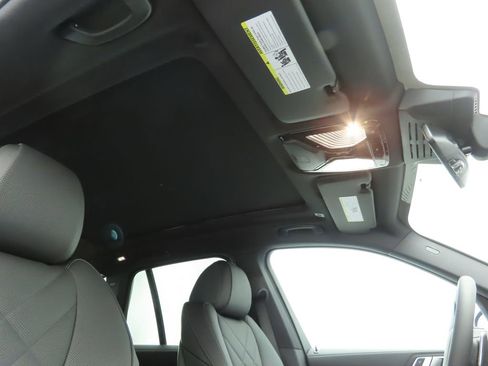 Used 2026 BMW X5 sDrive40i w/ Parking Assistance Package image 19