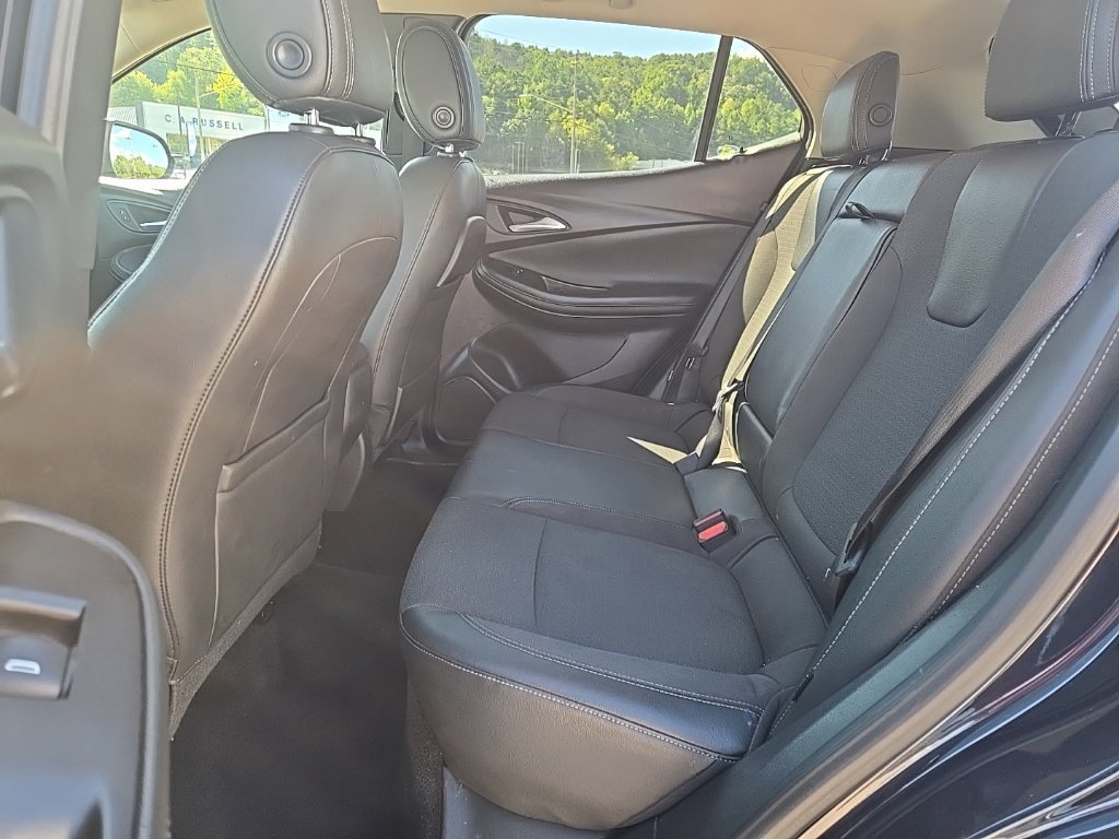 Used 2020 Buick Encore GX Select AWD/4WD image 17