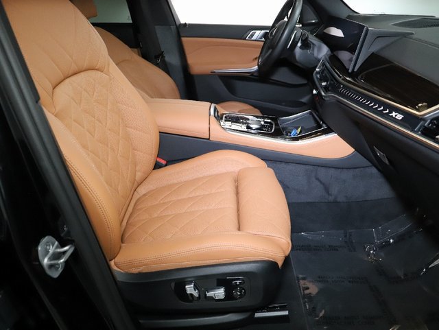 Used 2026 BMW X5 xDrive40i w/ M Sport Package AWD/4WD image 41