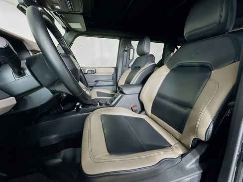 Used 2024 Ford Bronco Wildtrak image 12