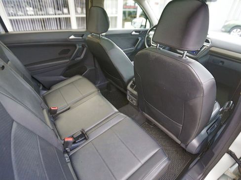 Used 2019 Volkswagen Tiguan SEL FWD image 20