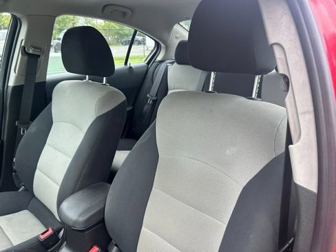 Used 2016 Chevrolet Cruze LS FWD image 8