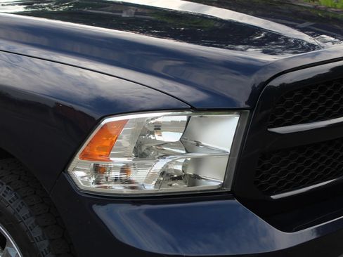 Used 2015 RAM 1500 Express AWD/4WD image 32