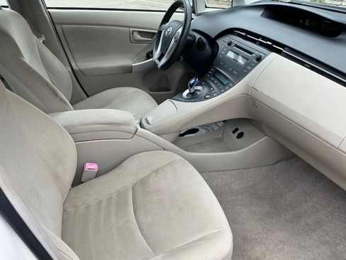 Used 2010 Toyota Prius Two FWD image 11
