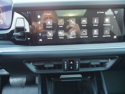 Used 2024 Porsche Cayenne image 50