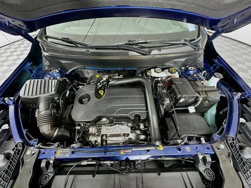 Used 2023 GMC Terrain SLE w/ Elevation Edition image 32