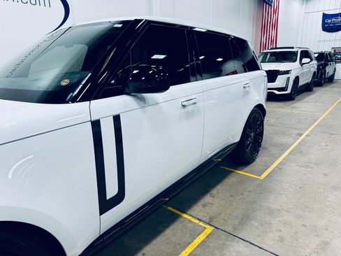 Used 2025 Land Rover Range Rover Long Wheelbase SE image 21