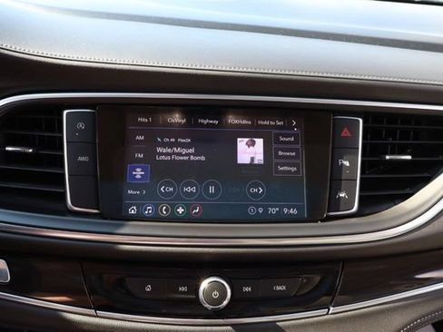 Used 2023 Buick Enclave Essence w/ Experience Buick Package AWD/4WD image 20