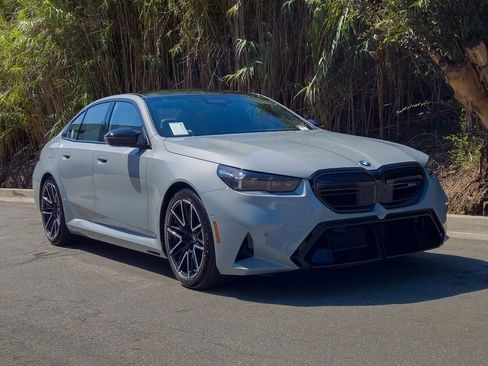 New 2026 BMW M5 w/ Executive Package image 2