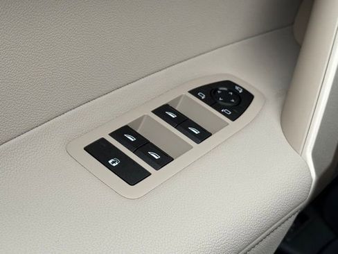 Certified 2023 BMW iX xDrive50 w/ Convenience Package AWD/4WD image 18