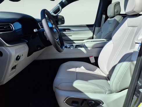 New 2026 Jeep Grand Wagoneer Limited image 10