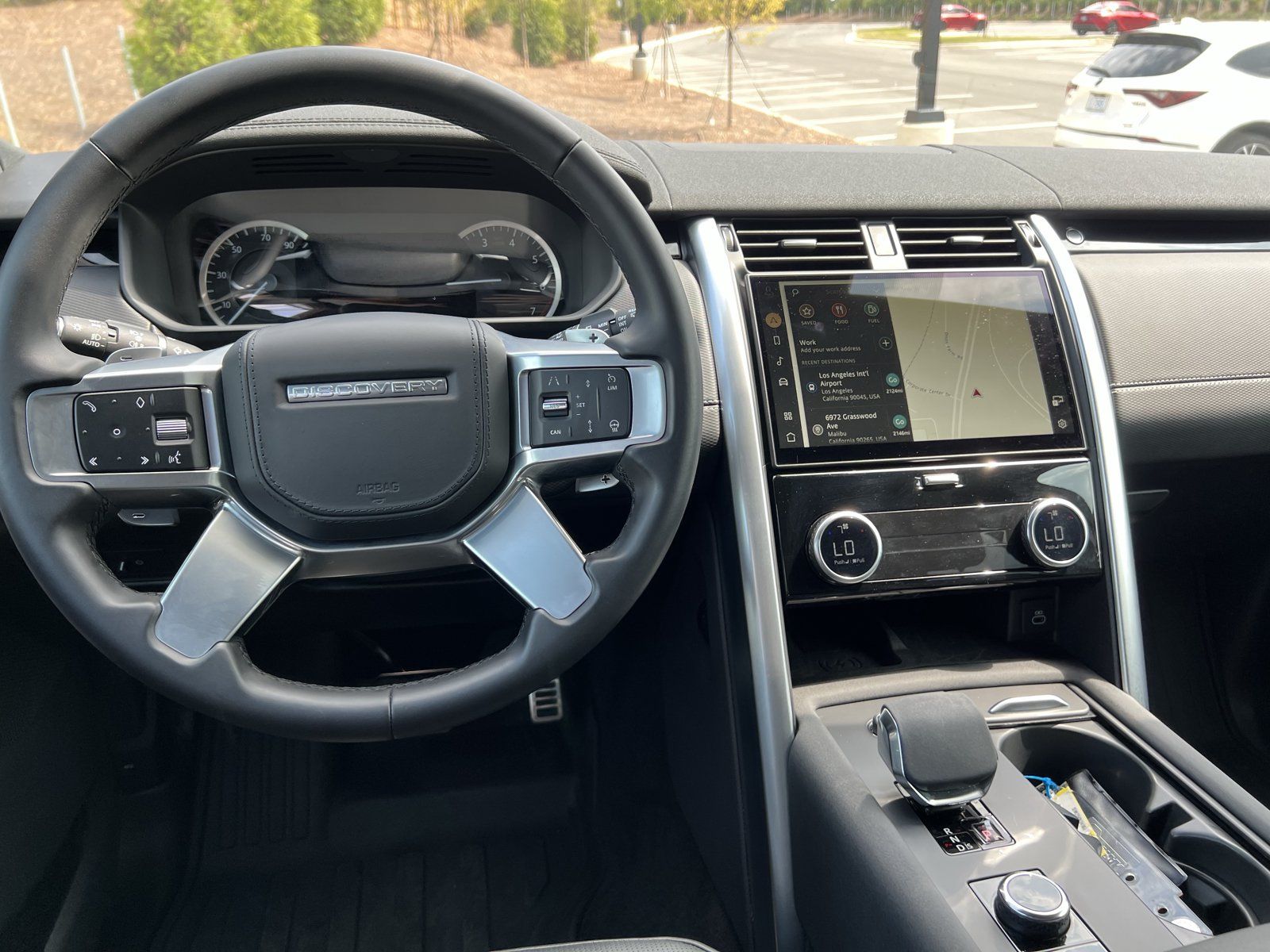 Used 2023 Land Rover Discovery Metropolitan Edition AWD/4WD image 29