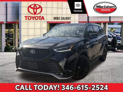 Used 2023 Toyota Highlander XSE