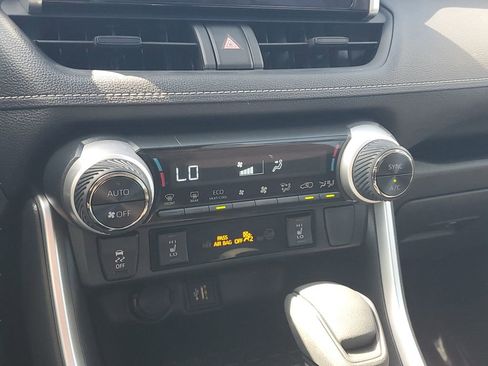 Certified 2025 Toyota RAV4 XLE w/ Convenience Package image 23