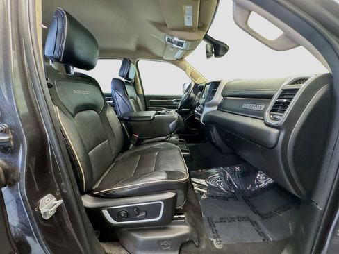 Used 2019 RAM 1500 Laramie w/ Off Road Group image 18