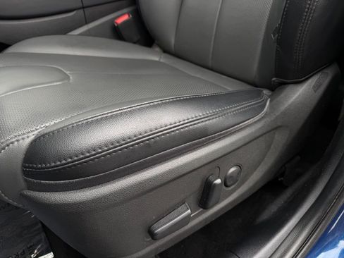 Used 2023 Hyundai Santa Fe SEL w/ Premium Package image 15