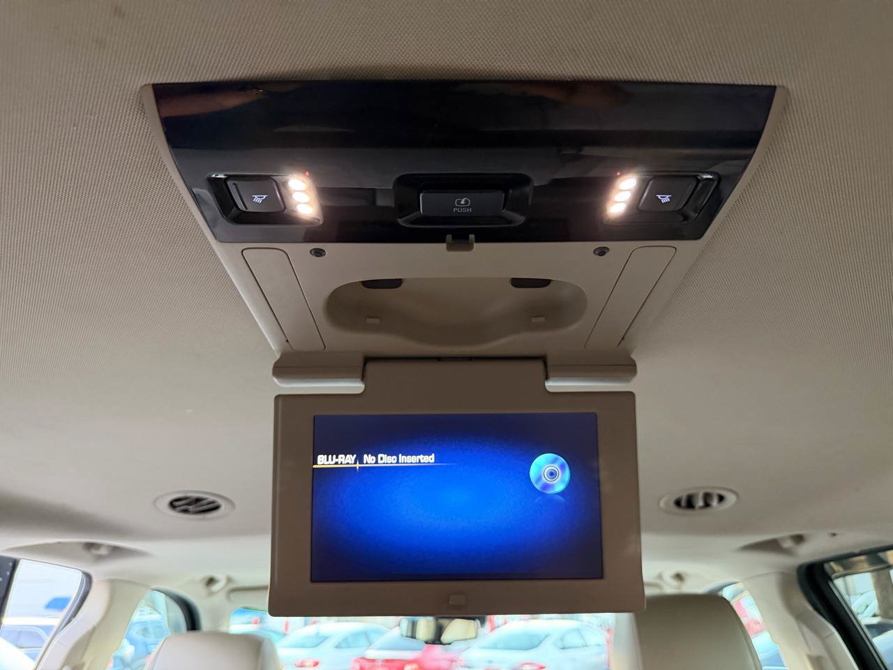 Used 2016 Cadillac Escalade ESV Luxury AWD/4WD image 37