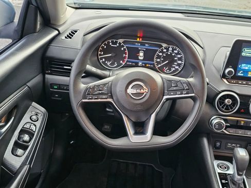 Used 2024 Nissan Sentra SV image 18