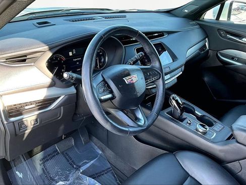 Used 2022 Cadillac XT4 Premium Luxury w/ Enhanced Visibility Package image 14
