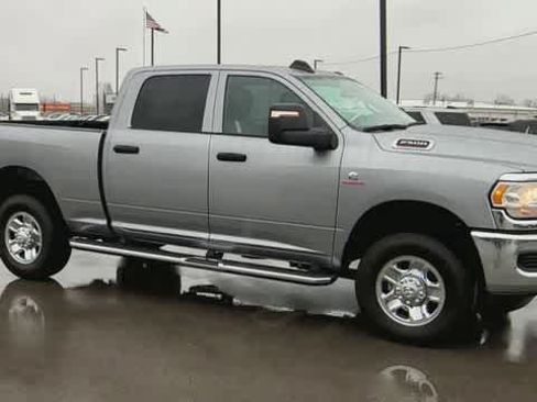 Used 2024 RAM 2500 Tradesman w/ Chrome Appearance Group AWD/4WD image 2