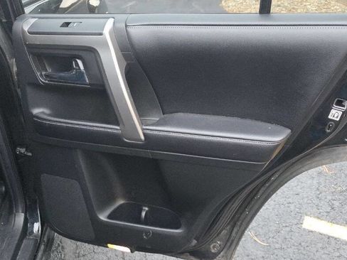 Used 2017 Toyota 4Runner SR5 image 20