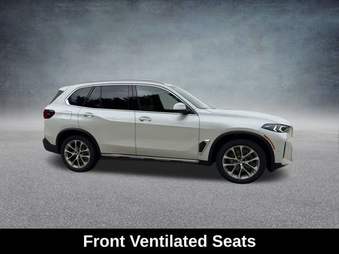 Used 2025 BMW X5 xDrive40i w/ Climate Comfort Package image 30